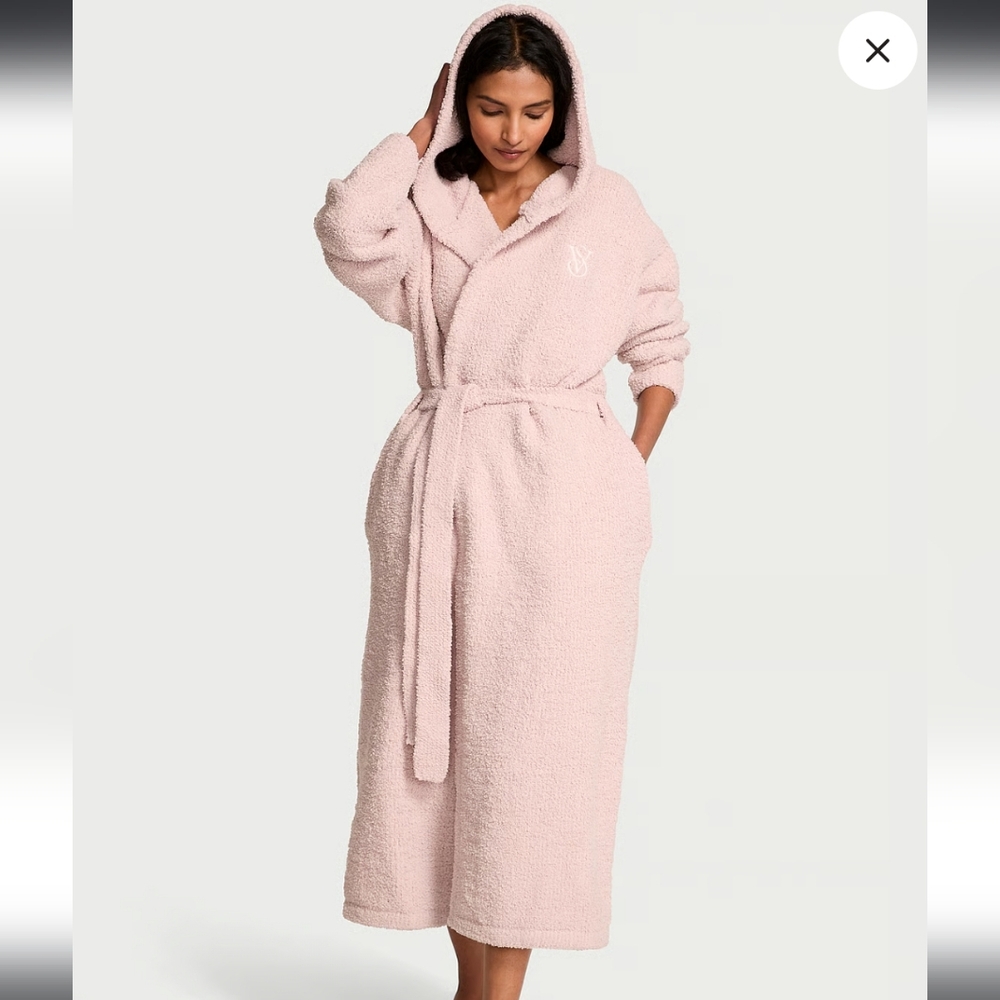 Victoria's Secret Soft Pink Hooded Robe
